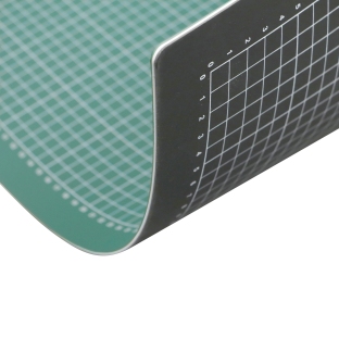 Mata do cięcia, A2, 60 x 45 cm, samogojąca, z podziałką zielony|czarny