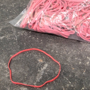 Gumki recepturki, kolor czerwony 80 mm | 3 mm