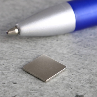 Magnesy neodymowe sztabkowe, niklowane 10 x 10 mm | 1 mm