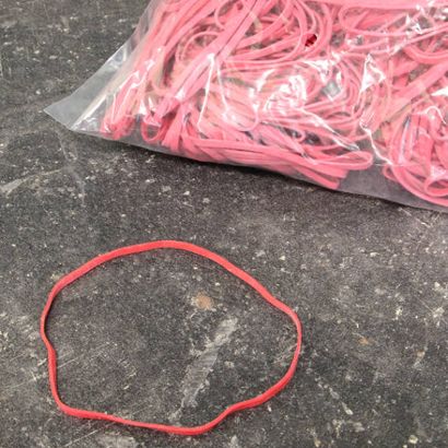 Gumki recepturki, kolor czerwony 3 mm | 100 mm