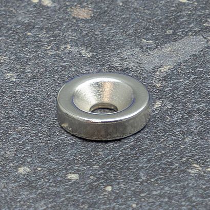 Krążki magnetyczne neodymowe z otworem pod wkręt 15 mm
