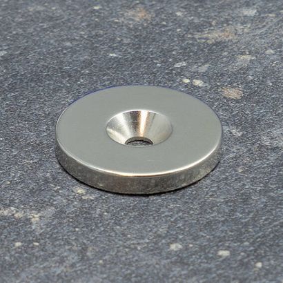 Krążki magnetyczne neodymowe z otworem pod wkręt 27 mm