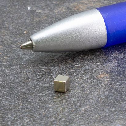 Magnesy neodymowe sześciany, niklowane 3 x 3 x 3 mm