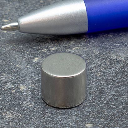 Magnesy neodymowe, krążki 12 mm x 10 mm | N45, osiowa (równoległe do wysokości)