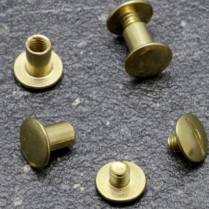 Śruby introligatorskie, mosiądzowane null | 9 mm